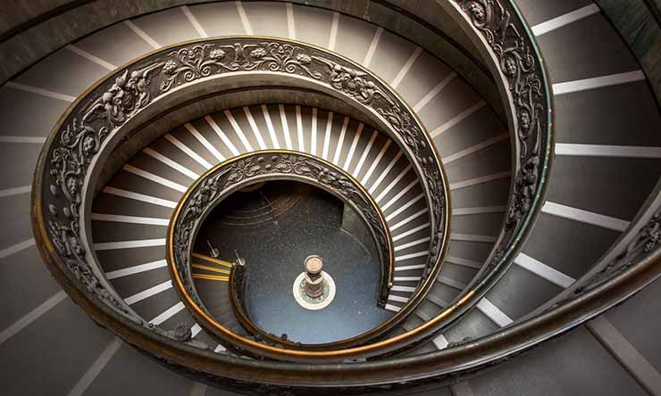 Momo Staircase